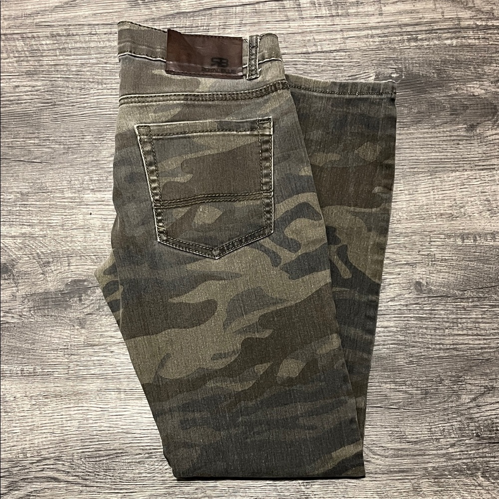 Relaxed Fit Camouflage Jeans for Men